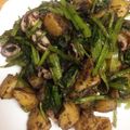 1iz1's cooksnap of when they made イカとじゃがいもの味噌バター炒め★.