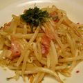 音花ママ's cooksnap of when they made もやしとベーコンの大葉にんにく醤油炒め.