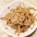 Ri Sa's cooksnap of when they made 玉ねぎえのきもやし炒め.