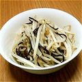 naohyw's cooksnap of when they made レンジでチンする超簡単もやしサラダ.