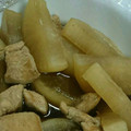 ひとみん0921's cooksnap of when they made 簡単♫鶏手羽と大根の甘辛煮物.