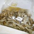 Jock's cooksnap of when they made ストックして便利！！冷凍キノコ.