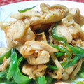 腹の上のポニョポニョ's cooksnap of when they made 鳥胸肉とピーマンとしめじのマヨネーズ炒め.