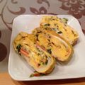 スヌーピーごはん's cooksnap of when they made mエゴマ(大葉)とカニかまカラフル卵焼き.