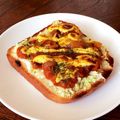 Ag＊'s cooksnap of when they made キャベツとハヤシのチーズトースト.