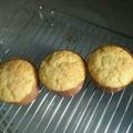 クリス岡島's cooksnap of when they made HMで*りんごジャム入りカップケーキ*.