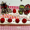 ひなたｸﾝmama's cooksnap of when they made 仮面ライダーフォーゼケーキ.