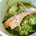 kaeかえちゃん's cooksnap of when they made 鮭とキャベツとえのきのおろし煮☆.