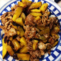 FRKママ's cooksnap of when they made さつまいもと豚肉の甘辛炒め.