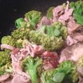 たまじゅよ's cooksnap of when they made ブロッコリーと豚肉のにんにくオイマヨ炒め.