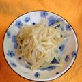 なっつとなっつ's cooksnap of when they made 焼肉屋さんのもやしナムル.