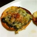 からすのこあこあ's cooksnap of when they made お酒に合う！！塩辛・餃子の皮ピザ☆.