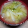 クックQGFJLB☆'s cooksnap of when they made 大根葉と大根の味噌汁☆ごま油風味.