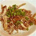 より３'s cooksnap of when they made 大絶賛？！牛肉の舞茸＆ごぼう炒め.