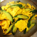 さぁひこうき♪'s cooksnap of when they made ご飯がすすむ！卵とキュウリの中華炒め.