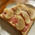 まゆみ母ちゃん's cooksnap of when they made ベーコンとりんごのトースト.