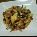 ジュスカ's cooksnap of when they made ✿豚キムチしめじと卵の炒め物✿.