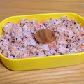 つちかな's cooksnap of when they made 鮭フレークとゆかりご飯.