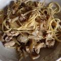 つちぶた７７'s cooksnap of when they made 絶品!!ゴボウの味噌チーズパスタ.