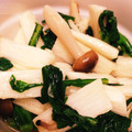 ママかちゃん's cooksnap of when they made 変わりごま和え★春菊山芋シメジのごま和え.