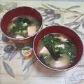 みかかめ's cooksnap of when they made 豆腐とワカメの普通のお味噌汁.