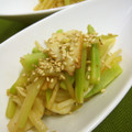 solapapa's cooksnap of when they made 大根の皮とブロッコリーの茎とちくわの金平.