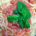 こたつねこくん's cooksnap of when they made 簡単☆トマトとベーコンのバジル風味.