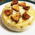 caaaren's cooksnap of when they made ガーリックバジル♪カマンベール♪.