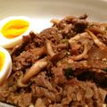 スーヤン's cooksnap of when they made 牛肉とシメジのにんにくバター醤油.