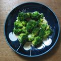 etiennue's cooksnap of when they made ブロッコリーの七味オイマヨ和え.