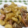 ゆーりきっちん's cooksnap of when they made 醤油バターが美味♪舞茸とハムの和風パスタ.