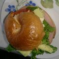 れれれのれいんぼう's cooksnap of when they made ベーグルアボカドサンド★簡単.