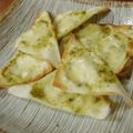 noamanma's cooksnap of when they made 餃子の皮でバジルピザ.