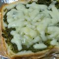 rrinda's cooksnap of when they made バジルチーズトースト.