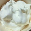 宮澤さん家のヨメ's cooksnap of when they made 簡単♪おてがるホイップクリーム.