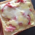 とろけい's cooksnap of when they made 朝食に♪ベーコンチーズトースト.