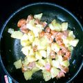 みるくたぬき's cooksnap of when they made ポテトとウインナーのカリとろチーズ.