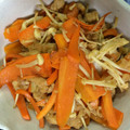 えりんこ♪゛'s cooksnap of when they made 人参とえのきのそぼろ炒め.