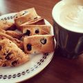 ayutetsu's cooksnap of when they made 簡単♡ブルーベリースコーン♡スタバ風.