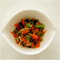 どまに21's cooksnap of when they made 捨てないで！大根葉と人参と油揚げの炒め煮.