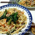 あきひゃ's cooksnap of when they made 春菊と牛そぼろのオイスター焼きそば.