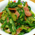 さちゆみひかり's cooksnap of when they made 簡単10分★大根葉とベーコン炒め.