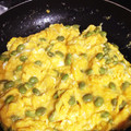 ♪kanapon♪'s cooksnap of when they made 簡単！枝豆とチーズの卵炒め.