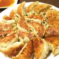 papikun's cooksnap of when they made 気軽に作れて好評☆１５０個完食焼き餃子.