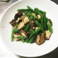 ゆっぴんきぃ's cooksnap of when they made インゲンとしいたけのバターソテー.