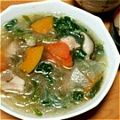 UGGray's cooksnap of when they made かぼちゃと小松菜の春雨スープ.