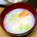 あ～ちゃんさ～ちゃん's cooksnap of when they made 白菜・人参・油揚げの牛乳味噌汁.