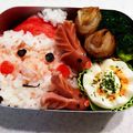 ちびっ子ママ☆'s cooksnap of when they made サンタさん★簡単★キャラ弁 クリスマス.