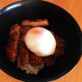 ガッちやん's cooksnap of when they made 息子が大好き♡温玉とろ〜りソースカツ丼.