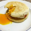 YoginiK's cooksnap of when they made 女のロマン！卵とろ〜りエッグベネディクト.